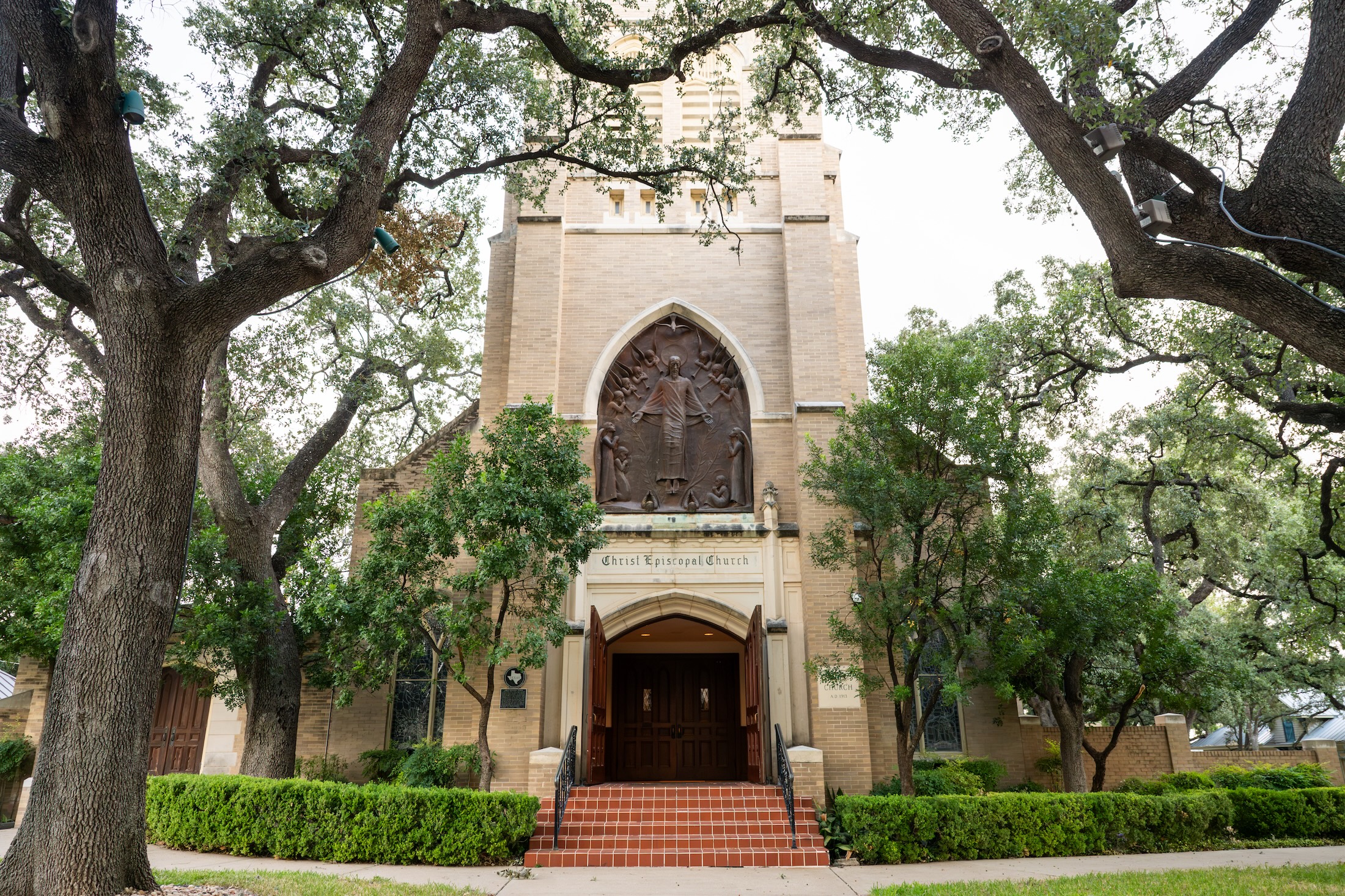 exterior doors of christ episcopal church